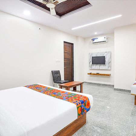 Fabhotel Platinum Palace - Nr Magadi Main Road Bangalore Bagian luar foto