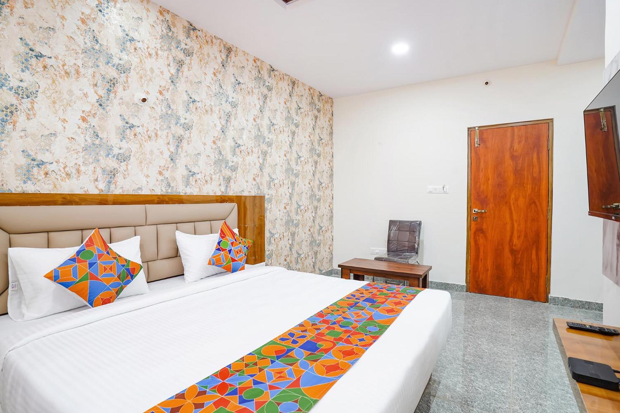 Fabhotel Platinum Palace - Nr Magadi Main Road Bangalore Bagian luar foto
