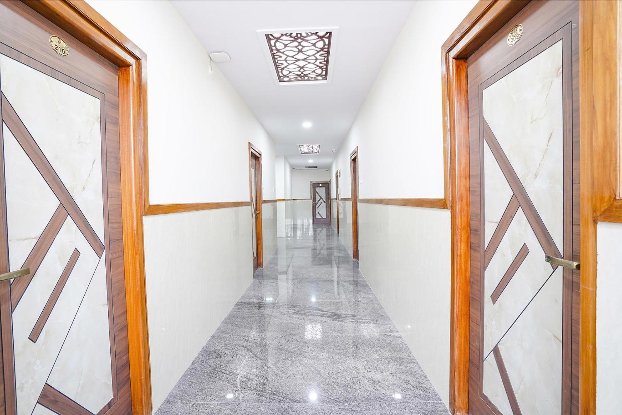 Fabhotel Platinum Palace - Nr Magadi Main Road Bangalore Bagian luar foto